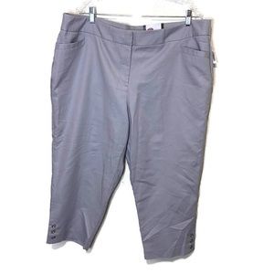 Roz & Ali NWT 18 women’s grey cropped pants